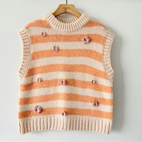 Wide-Leg Dark Blue Jeans - Picture 2 of 14